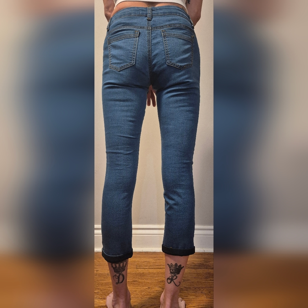 Classic Blue Women's Capri Jeans